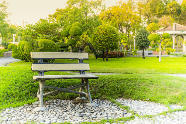 園林草坪應該如何養護? 園林草坪應該如何養護?